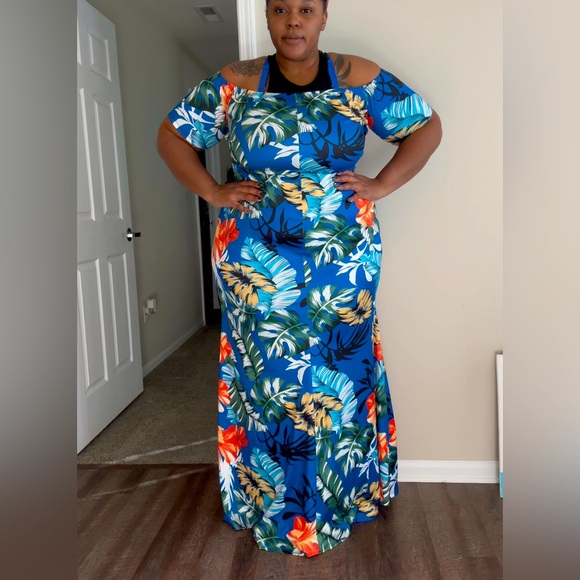 Long Hawaiian dress - Picture 1 of 3